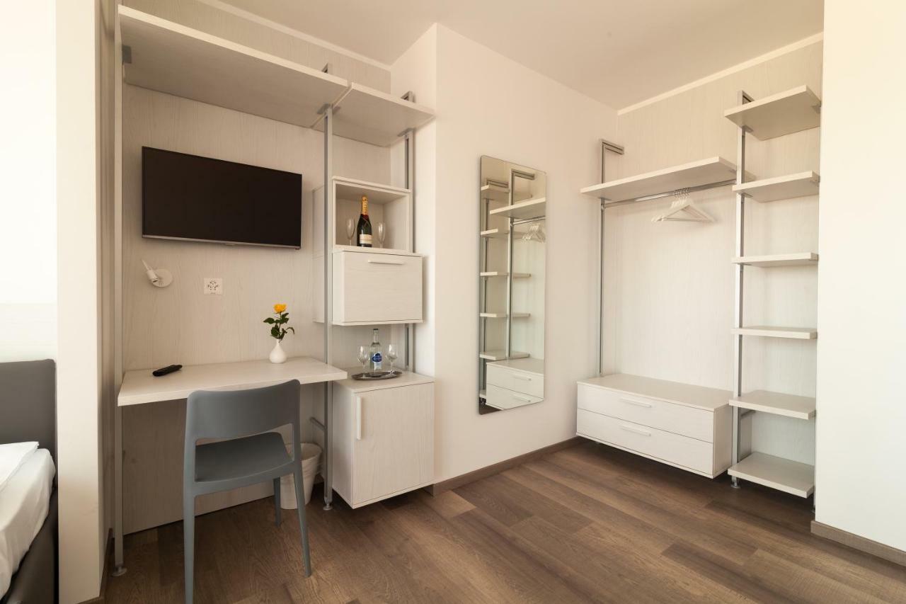 Hotel Albergo Milano Mendrisio Exterior foto