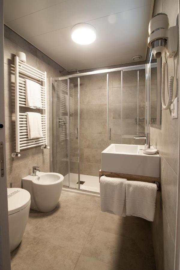 Hotel Albergo Milano Mendrisio Exterior foto